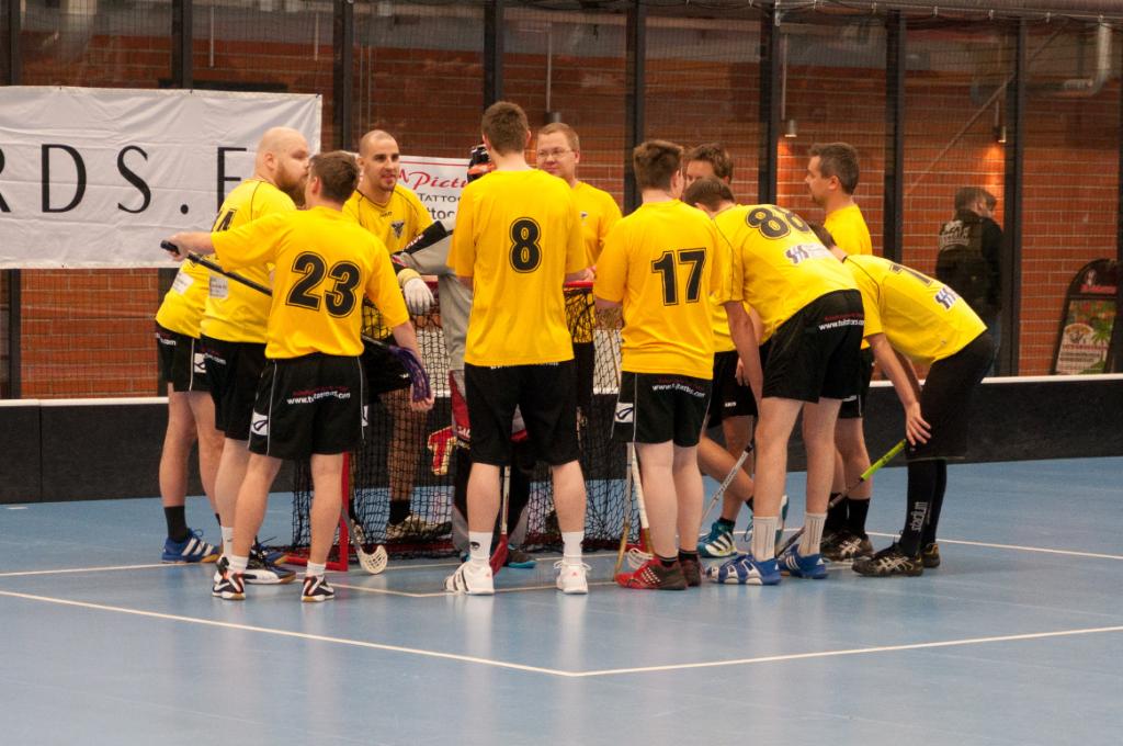 Onko haaveesi viettää näiden miesten kanssa kokonainen viikonloppu? (Kuva: Jyrki Åkerberg)