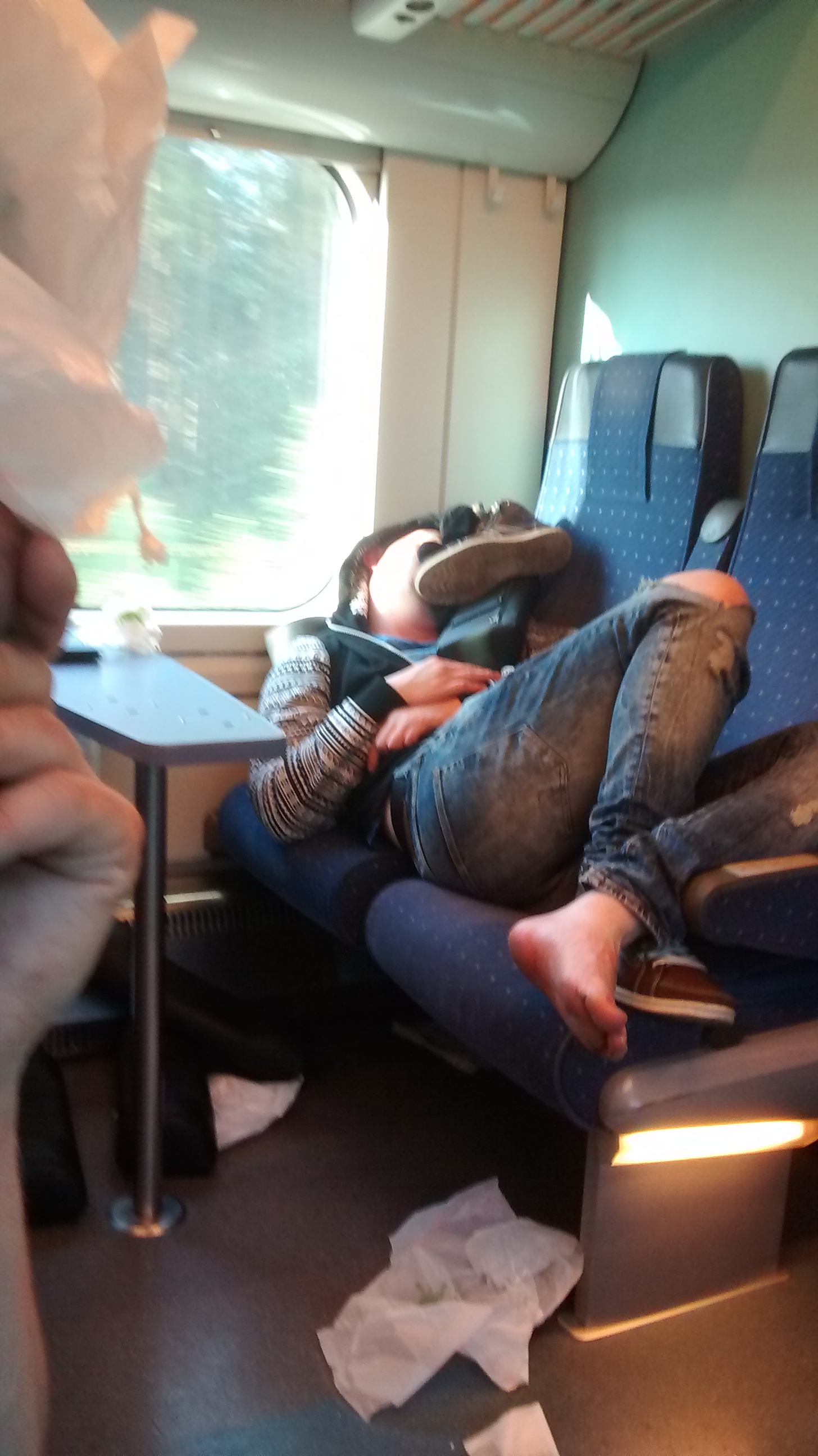 Onko Miro nyt kirjaimellisesti tossun alla?