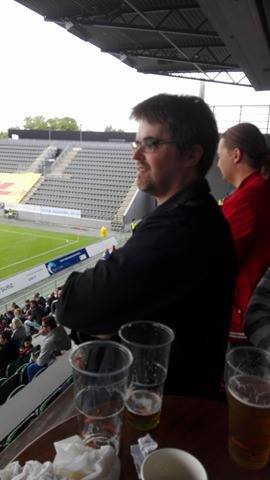 Simo pystyi tyytyväisenä lähtemään ensimmäisen pelin jälkeen kotiin.